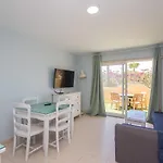 Guestready - Oasis Royal F313 Коральео